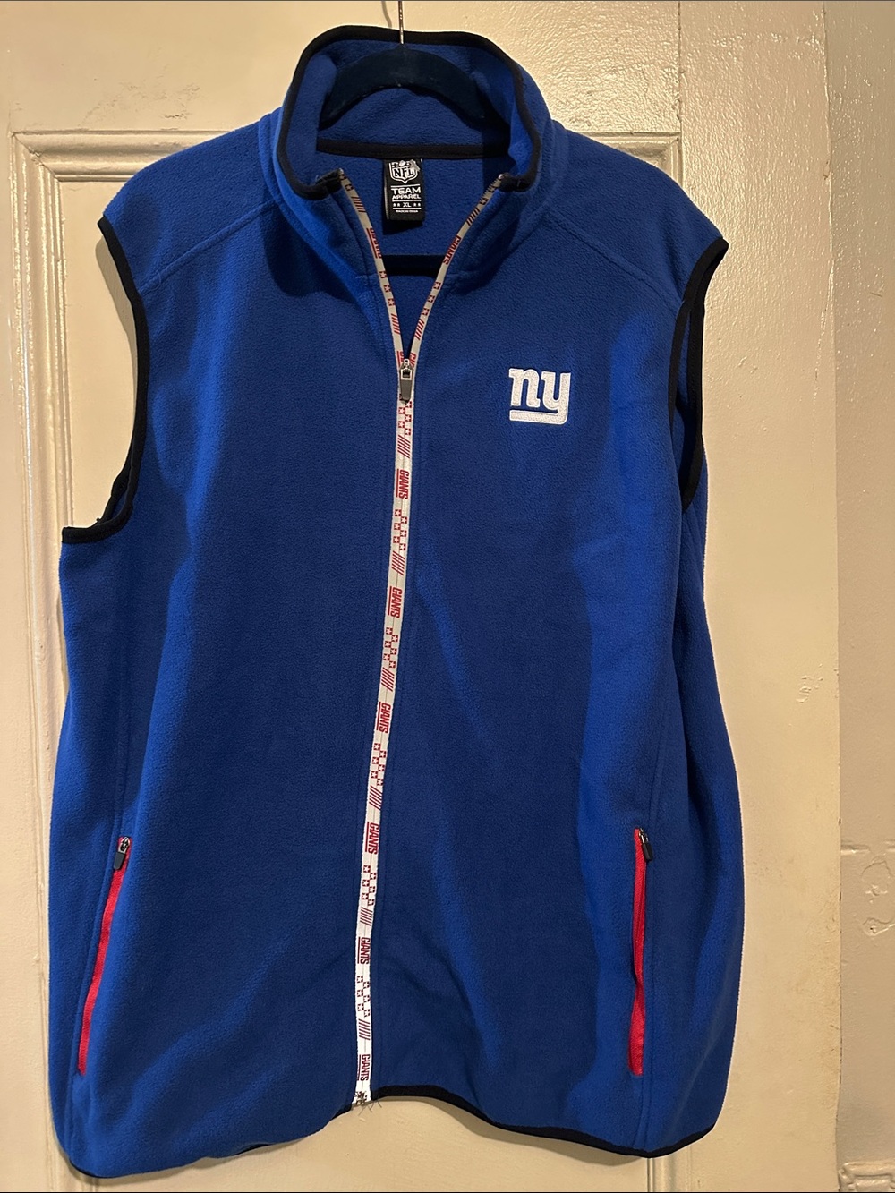 NFL New York Giants Royal Blue Sleeveless Fleece Zip-Up Vest. L 31.75” x 22.75”.